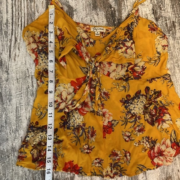 Lily White Buckle Spaghetti Strap Top. Size Medium. - Picture 5 of 5